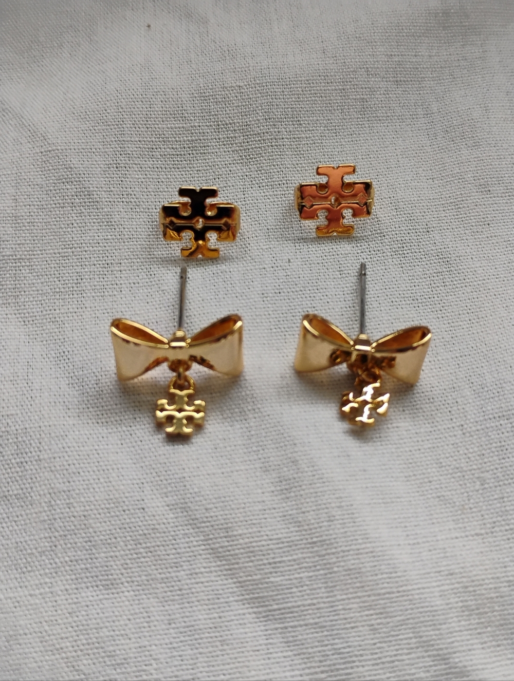 TORY BURCH CURIOSITY BOW EARRINGS - Picture 4 of 4
